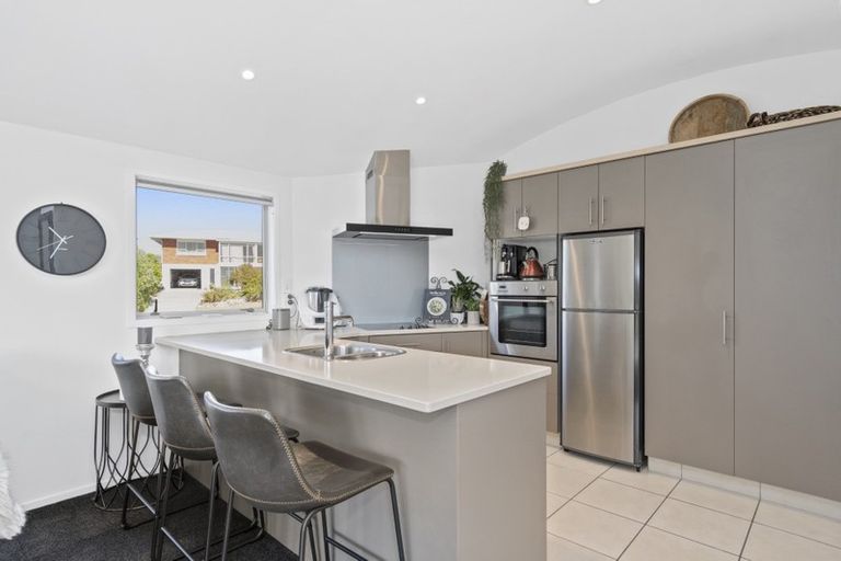 Photo of property in 208/27 Banks Avenue, Mount Maunganui, 3116