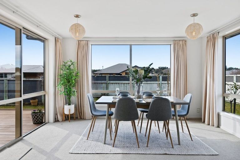 Photo of property in 16 Henderson Drive, Alexandra, 9320