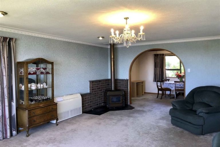 Photo of property in 100 Marine Parade, Bluff, 9814