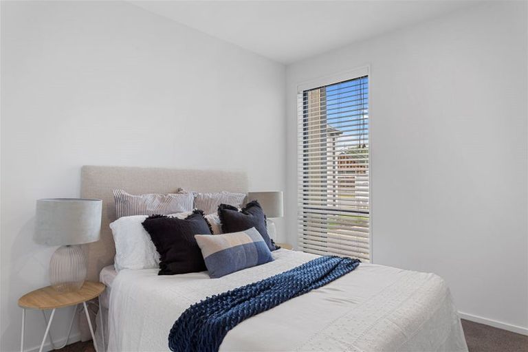 Photo of property in 22 Mcquillan Avenue, Woodend, 7610