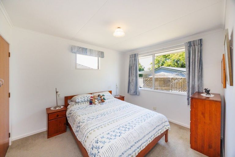 Photo of property in 3 Ruamahanga Crescent, Terrace End, Palmerston North, 4410
