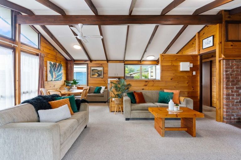 Photo of property in 15 Pitkethley Circle, Pauanui, Hikuai, 3579