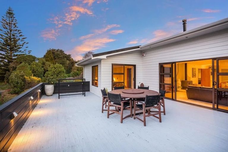 Photo of property in 40 Makora Road, Otaihanga, Paraparaumu, 5036