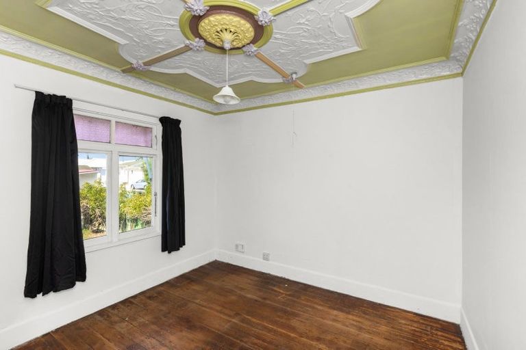 Photo of property in 42 Vigor Brown Street, Napier South, Napier, 4110