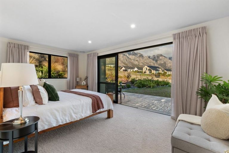 Photo of property in 9 Arran Lane, Jacks Point, Queenstown, 9371