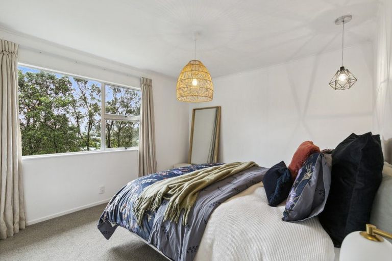 Photo of property in 85 Ruskin Road, Newlands, Wellington, 6037