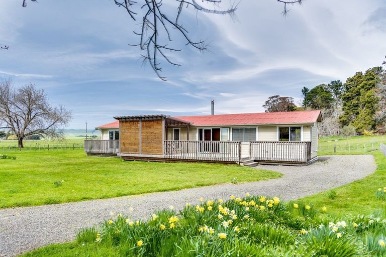 Photo of property in Oruawharo Homestead, 379 Oruawhara Road, Takapau, Waipukurau, 4281