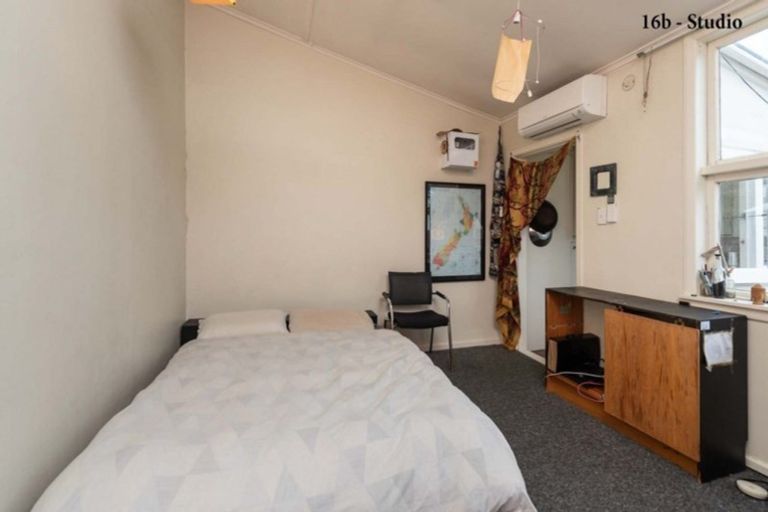 Photo of property in 16 Glendavar Street, Berhampore, Wellington, 6023