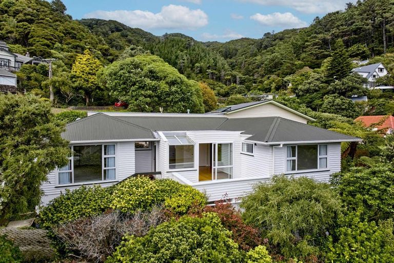 Photo of property in 28 Totara Street, Eastbourne, Lower Hutt, 5013