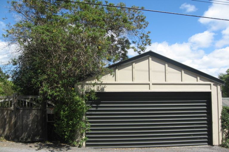 Photo of property in 12 Rapaki Road, Hillsborough, Christchurch, 8022
