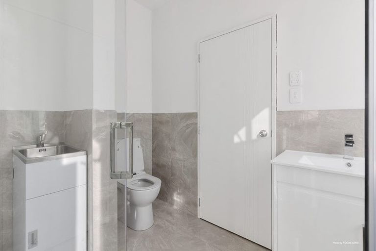 Photo of property in 27 Stitchbird Crescent, Papakura, 2110