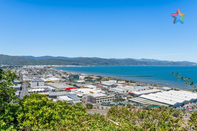 Photo of property in 30 Korokoro Road, Korokoro, Lower Hutt, 5012