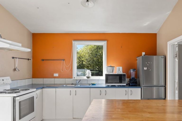 Photo of property in 36 Olliviers Road, Phillipstown, Christchurch, 8011