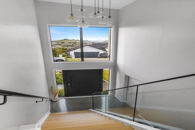 Photo of property in 46 Maka Terrace, Orewa, 0931