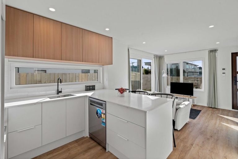 Photo of property in 1/61 Waltham Road, Sydenham, Christchurch, 8023