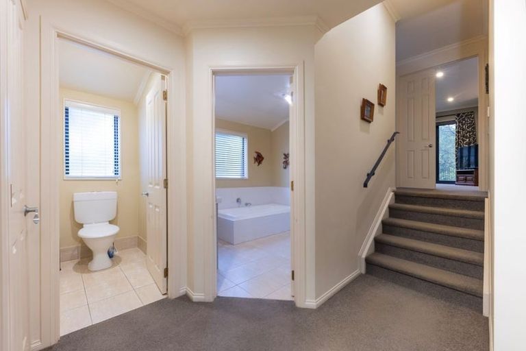 Photo of property in 7 Frenz Drive, Titirangi, Auckland, 0604