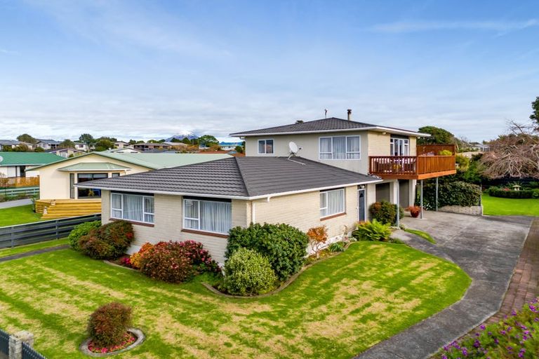 Photo of property in 17 Smeaton Road, Bell Block, New Plymouth, 4312