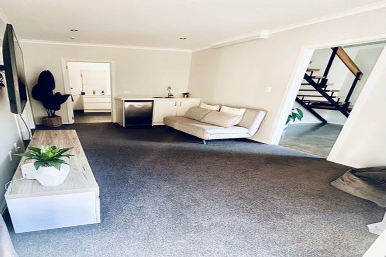 Photo of property in 73 Faraday Street, Hospital Hill, Napier, 4110