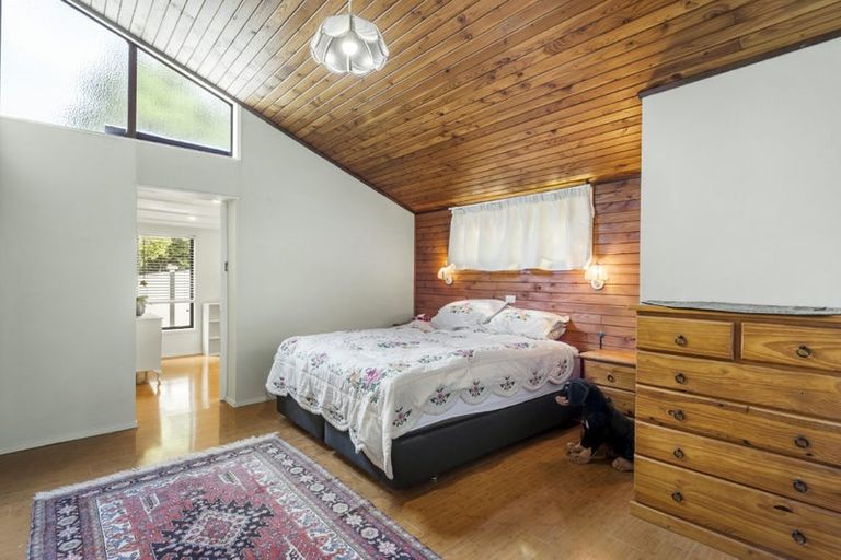 Photo of property in 5 Saddleback Rise, Murrays Bay, Auckland, 0630