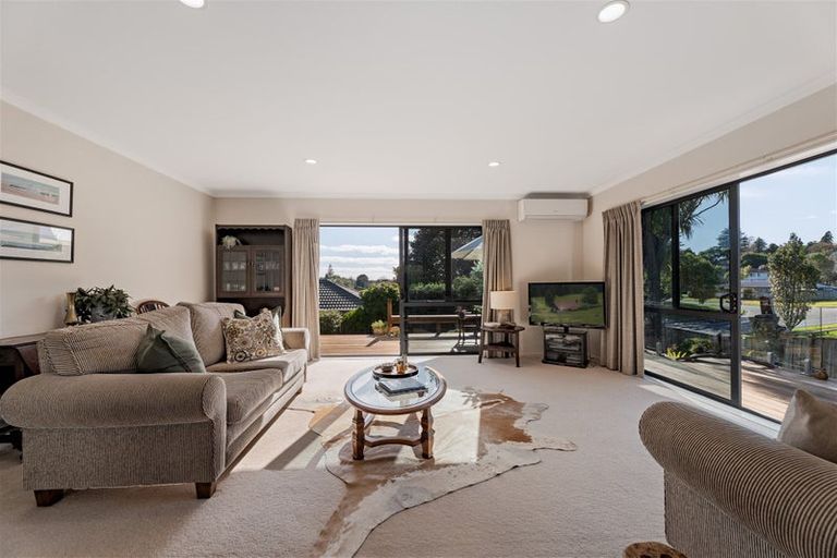 Photo of property in 6 Oteki Park Drive, Welcome Bay, Tauranga, 3112