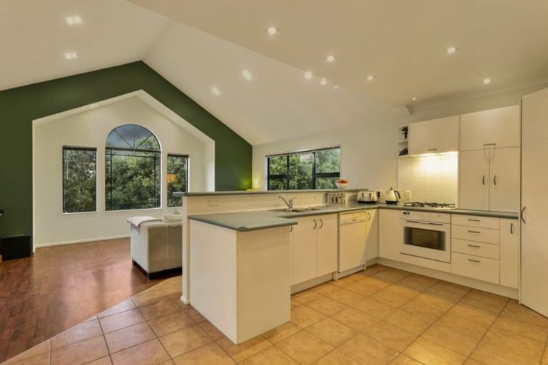 Photo of property in 34 Savoy Road, Orewa, 0931