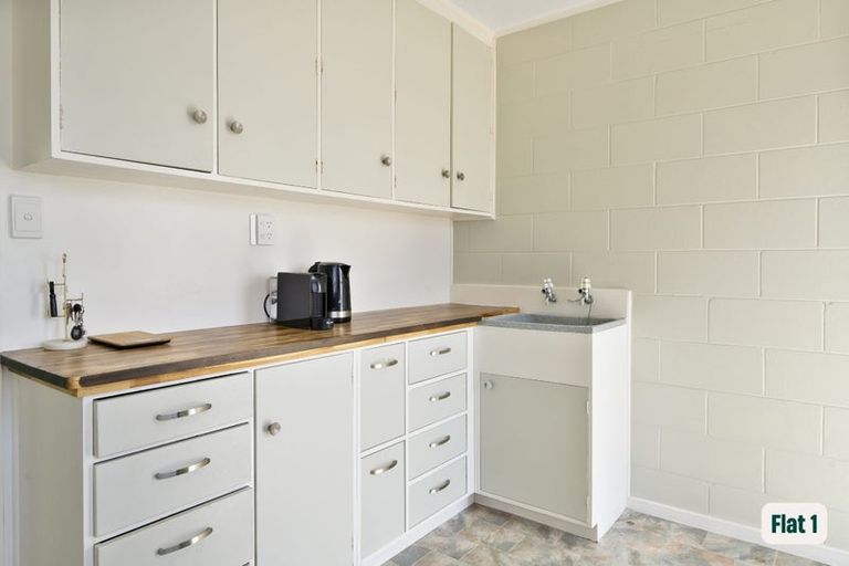 Photo of property in 15 Raewyn Street, Morningside, Whangarei, 0110