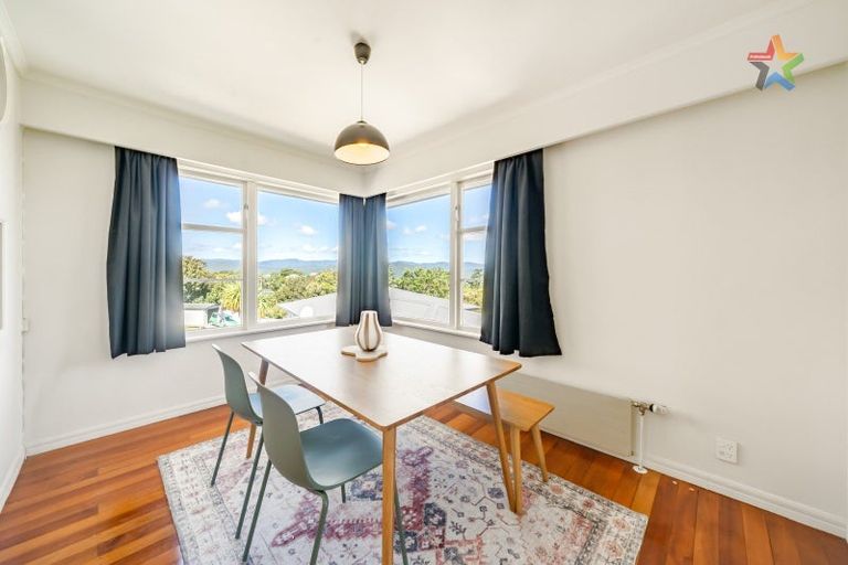 Photo of property in 24 Martin Grove, Normandale, Lower Hutt, 5010