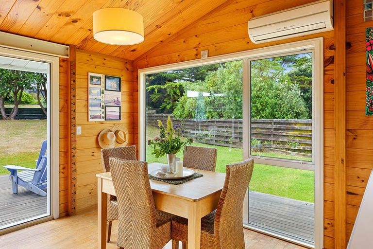 Photo of property in 116 Tutere Street, Waikanae Beach, Waikanae, 5036