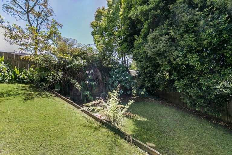 Photo of property in 60 Alexander Avenue, Torbay, Auckland, 0630