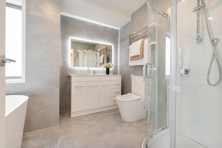 Photo of property in 3/433a East Coast Road, Mairangi Bay, Auckland, 0630