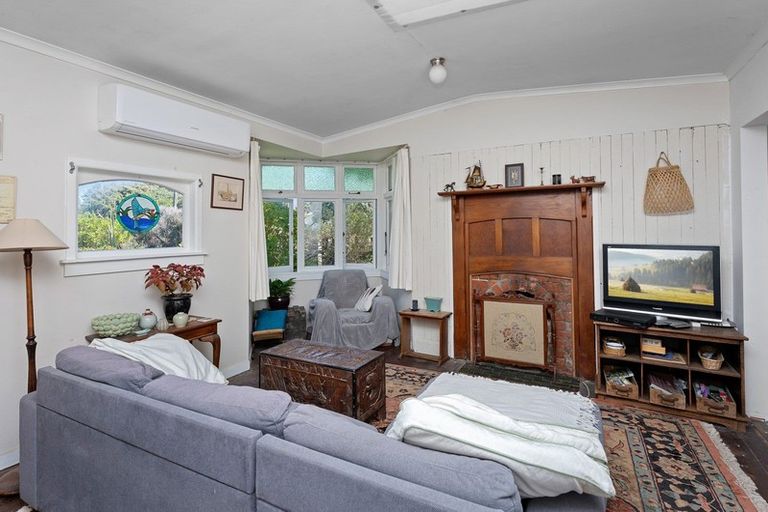 Photo of property in 16 Rangiuru Road, Otaki Beach, Otaki, 5512
