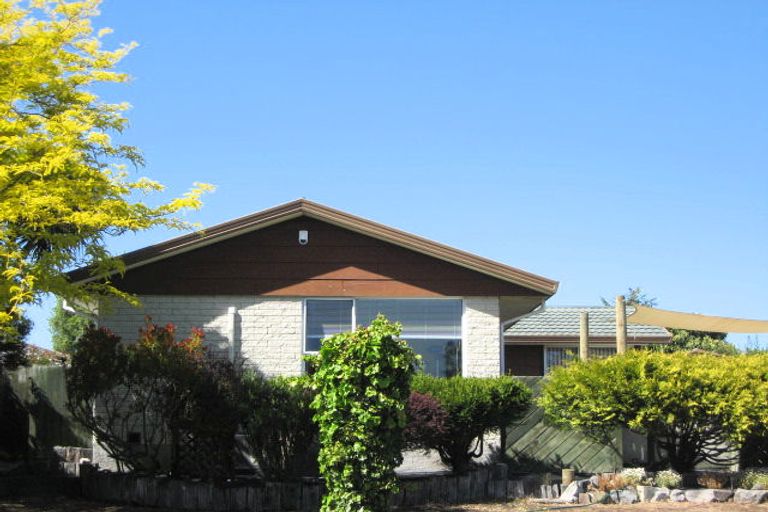 Photo of property in 11 Wakelin Place, Redwood, Christchurch, 8051
