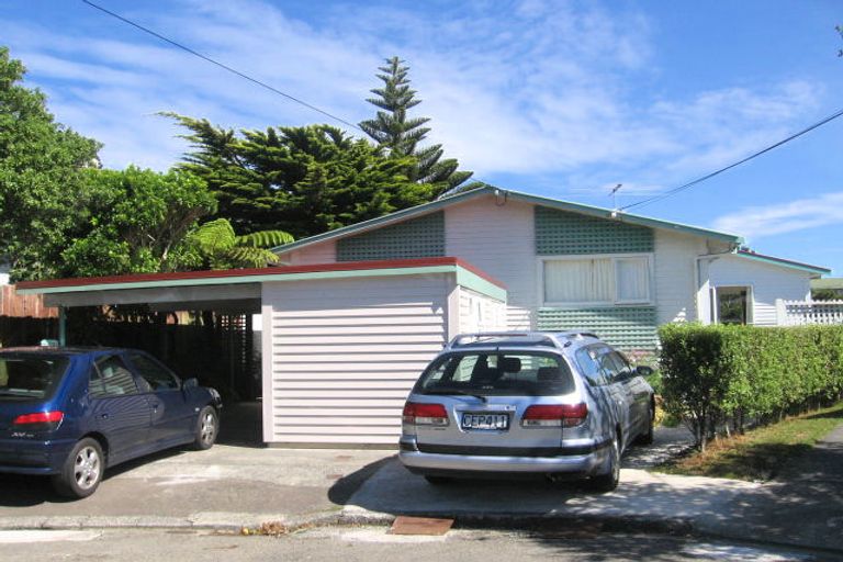 Photo of property in 5 Dorset Way, Wilton, Wellington, 6012