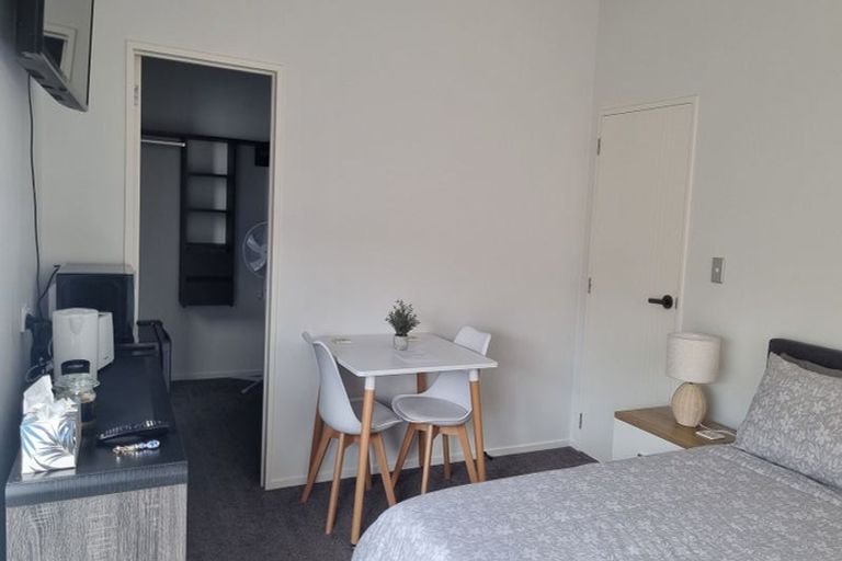 Photo of property in 28 Konoba Avenue, Kumeu, 0810