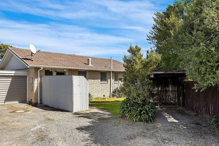 Photo of property in 1/1a Brentwood Street, Parklands, Christchurch, 8083