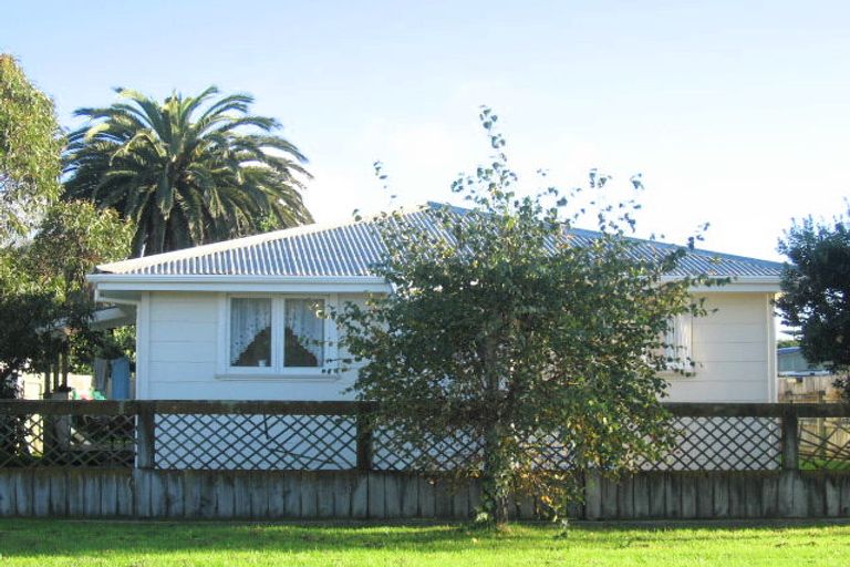 Photo of property in 9a Te Kupe Road, Paraparaumu Beach, Paraparaumu, 5032