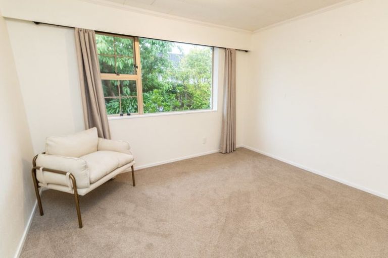 Photo of property in 51c Ludlam Crescent, Woburn, Lower Hutt, 5010