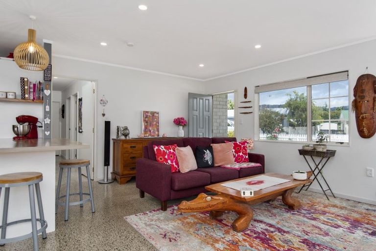 Photo of property in 33j Macloughlin Drive, Te Puke, 3119