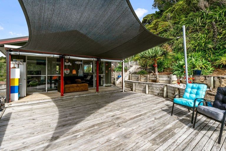 Photo of property in 143 Oakura Road, Oakura, Hikurangi, 0184