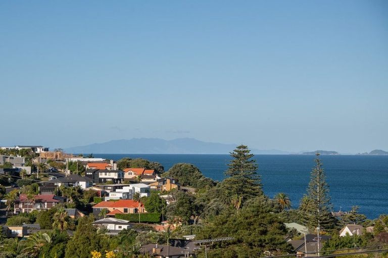 Photo of property in 43 Aotearoa Terrace, Murrays Bay, Auckland, 0630