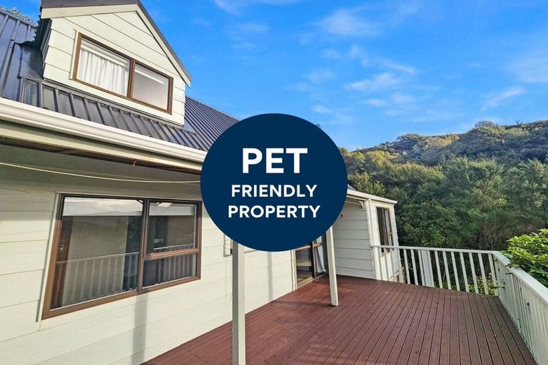 Photo of property in 21 Ngahere Street, Stokes Valley, Lower Hutt, 5019