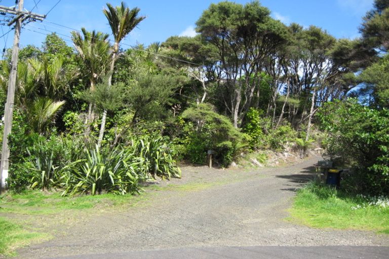 Photo of property in 10 Tasman View Road, Te Henga / Bethells Beach, Bethells Beach, 0781