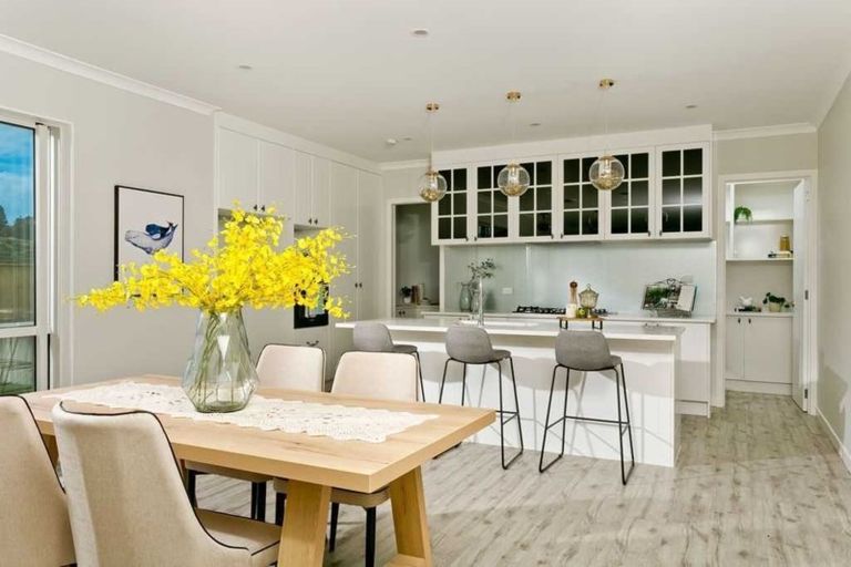 Photo of property in 37 Johns Creek Crescent, Silverdale, 0932