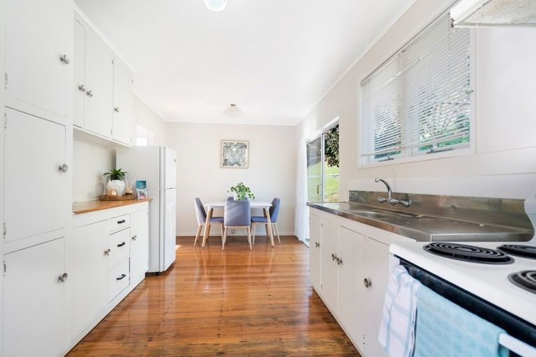 Photo of property in 12 Willow Place, Horahora, Whangarei, 0110