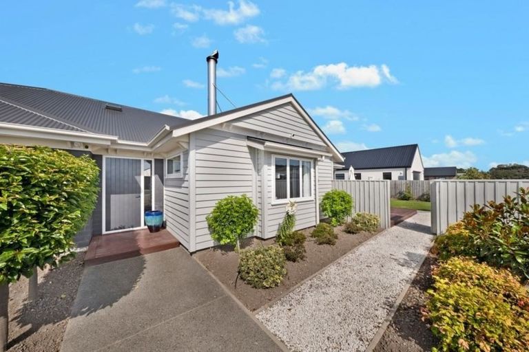Photo of property in 14 Little Gem Road, Hornby, Christchurch, 8025