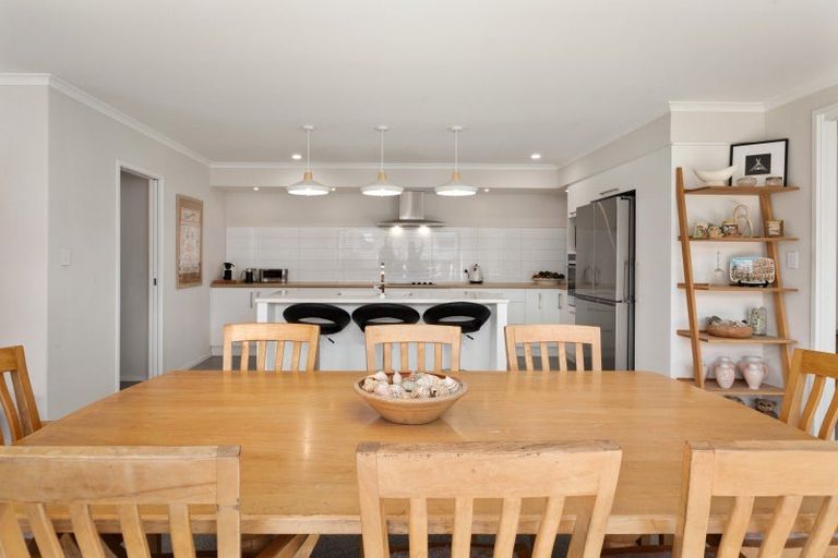 Photo of property in 6 Vantage Place, Omokoroa, 3114