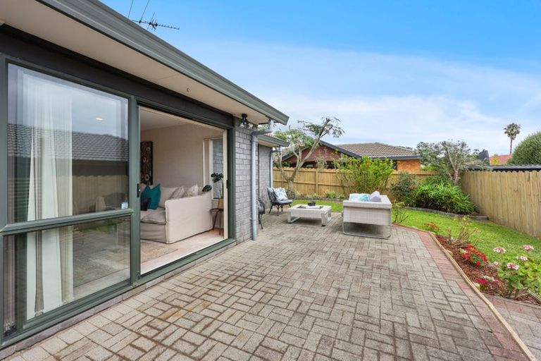 Photo of property in 76 Burswood Drive, Burswood, Auckland, 2013