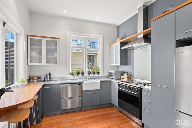 Photo of property in 1/24 Totara Crescent, Woburn, Lower Hutt, 5010