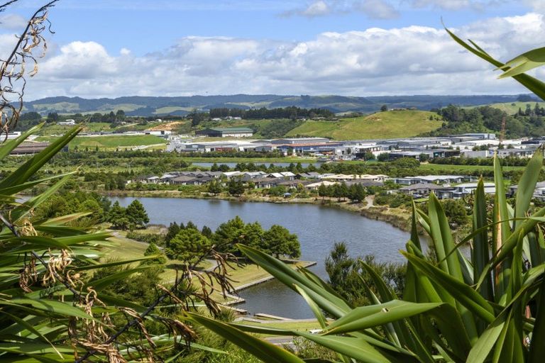 Photo of property in 56 Rexford Heights, Pyes Pa, Tauranga, 3112