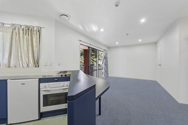 Photo of property in 17/3 The Avenue, Albany, Auckland, 0632